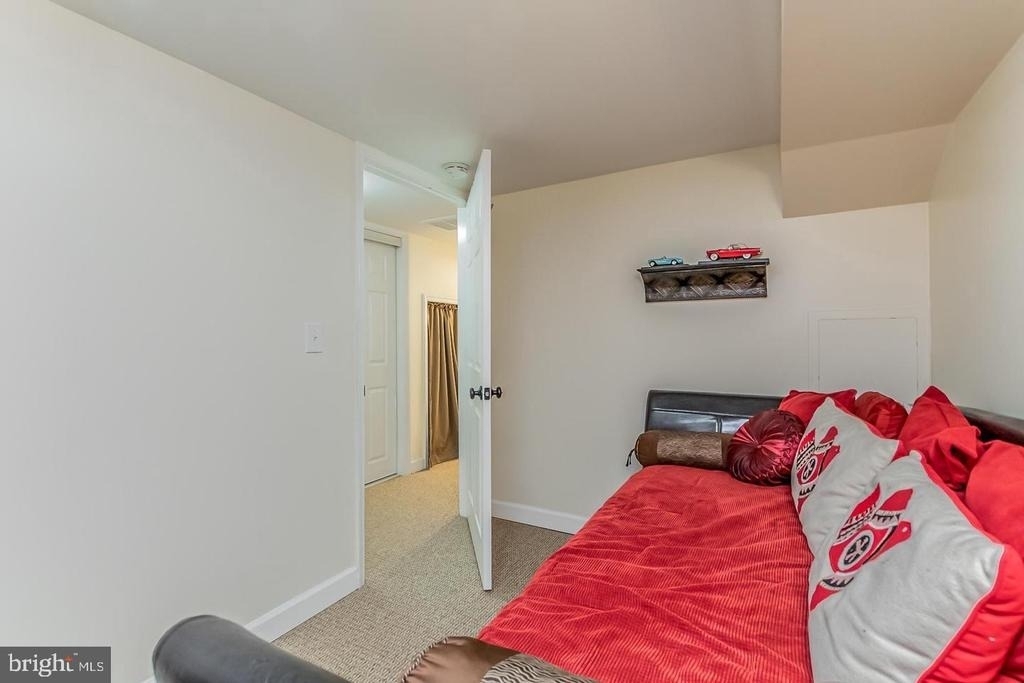 335 Drew Street - Photo 11