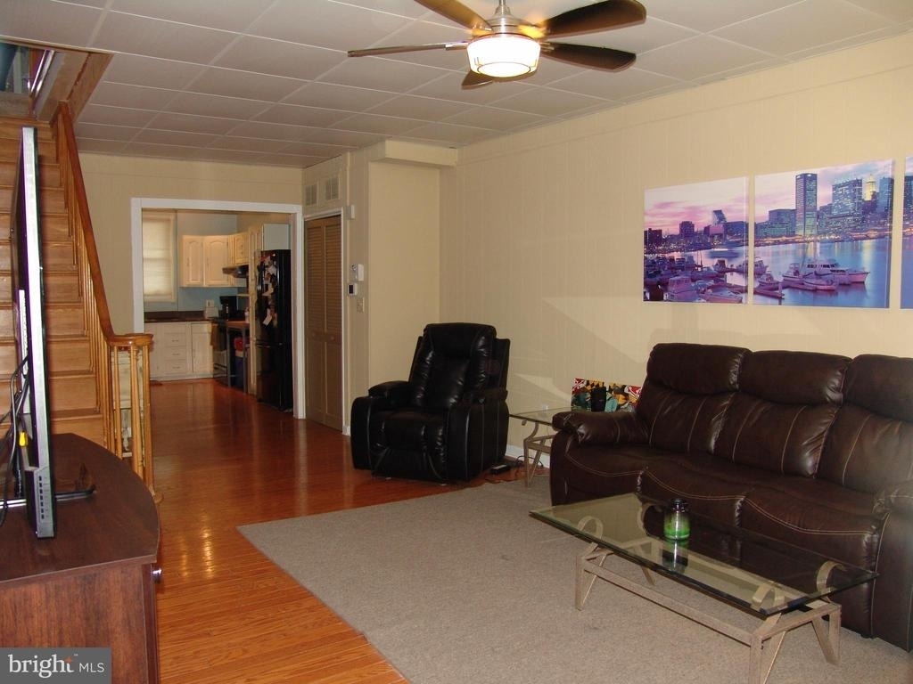 3720 Foster Avenue - Photo 3