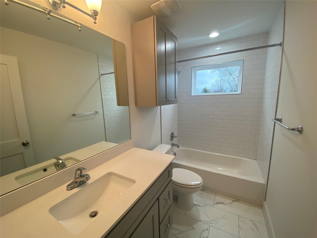 1916 Webberville Rd - Photo 3