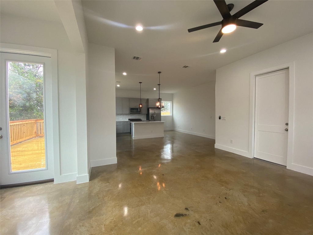 1916 Webberville Rd - Photo 9