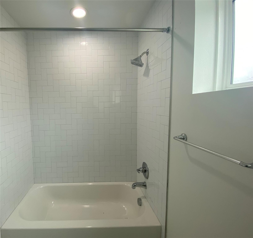 1916 Webberville Rd - Photo 20