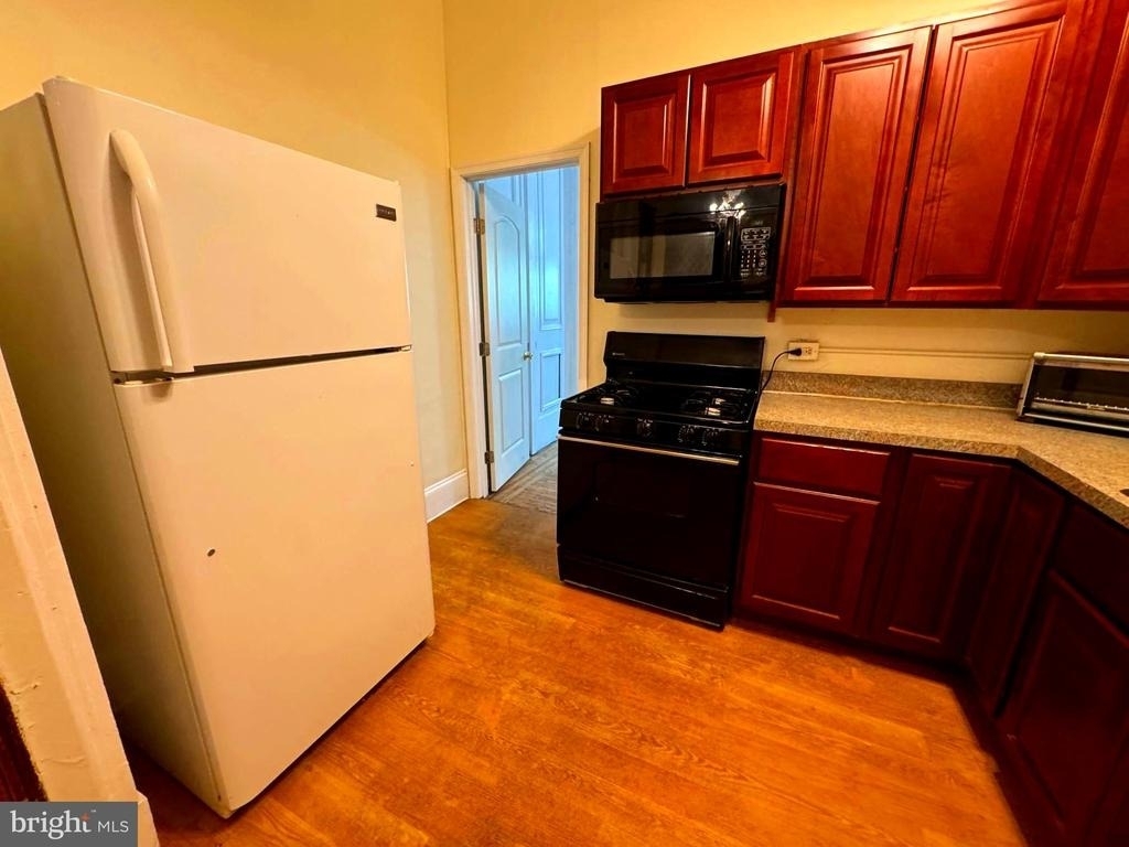 1704 Saint Paul Street - Photo 6