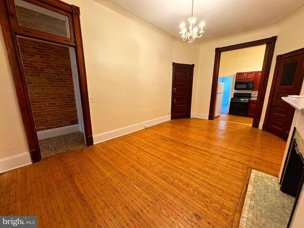 1704 Saint Paul Street - Photo 9