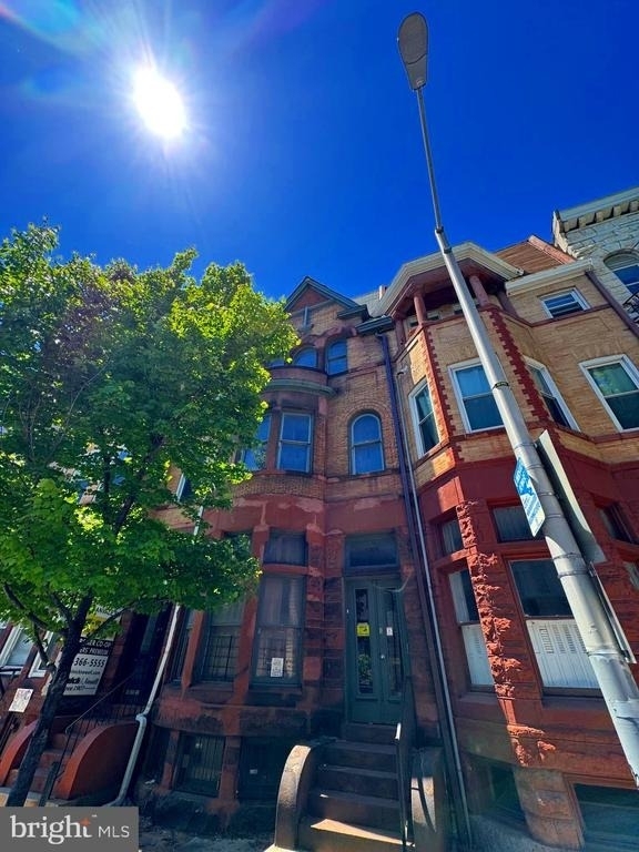 1704 Saint Paul Street - Photo 1
