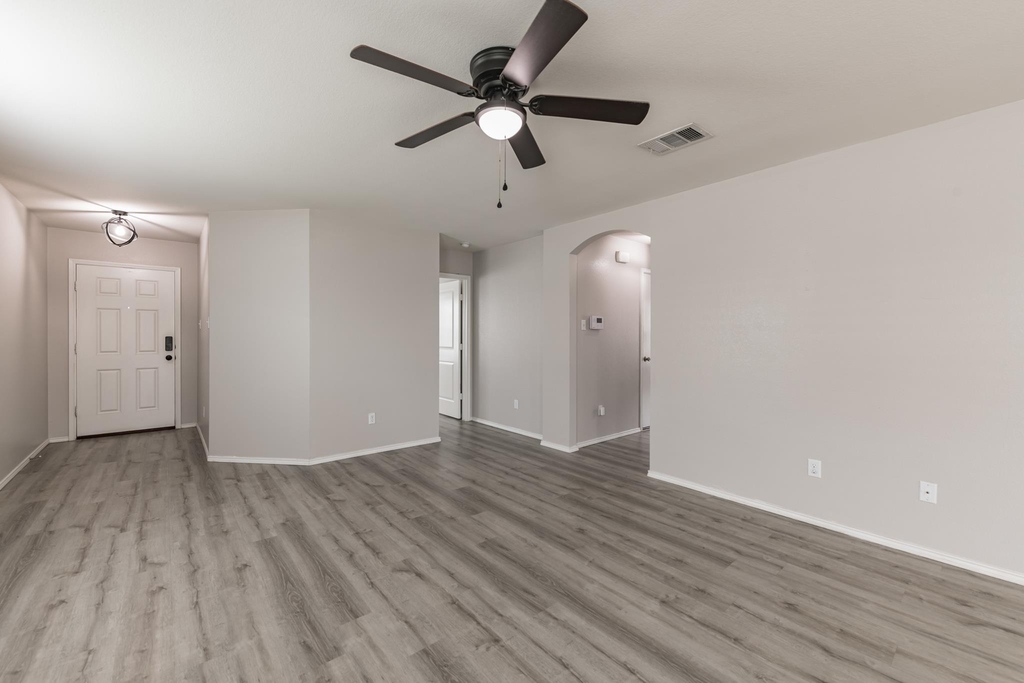 105 Pullman Place Blvd - Photo 3