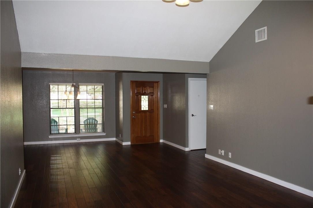 309 Juniper Dr - Photo 3