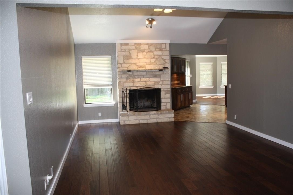 309 Juniper Dr - Photo 4