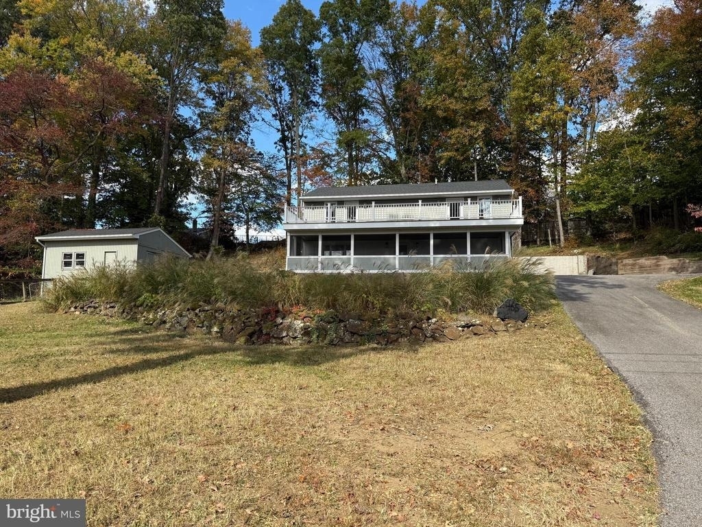 453 Walnut Drive - Photo 0