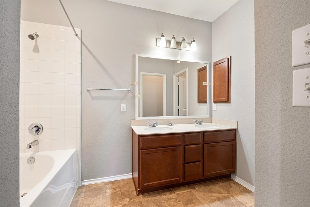 12401 Franklin D Roosevelt St - Photo 18