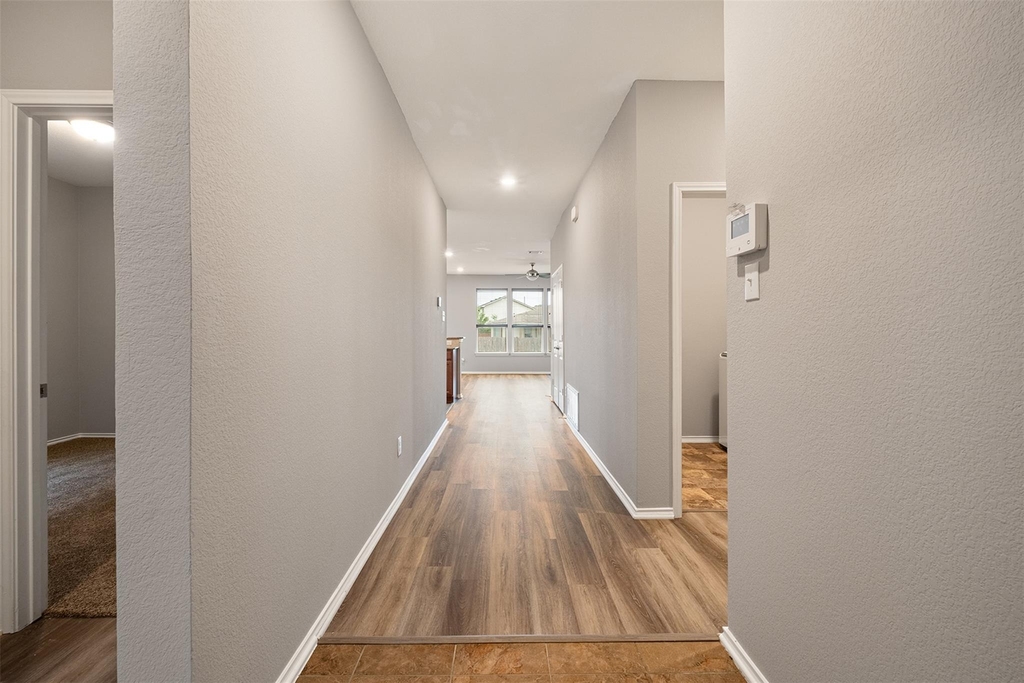 12401 Franklin D Roosevelt St - Photo 2
