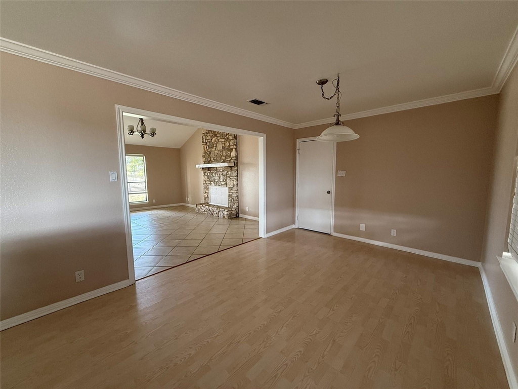 5850 Dacy Ln - Photo 4