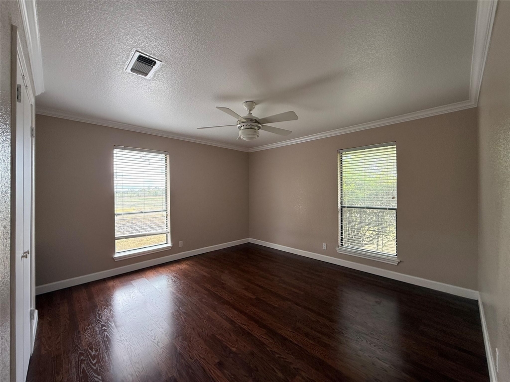 5850 Dacy Ln - Photo 9
