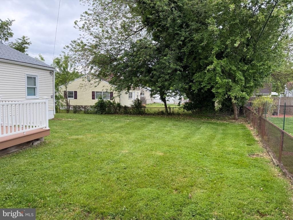 10 W Burton Avenue - Photo 13