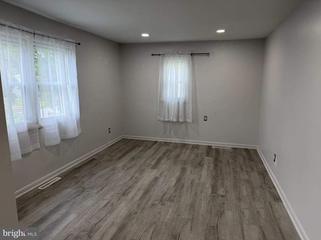 10 W Burton Avenue - Photo 5