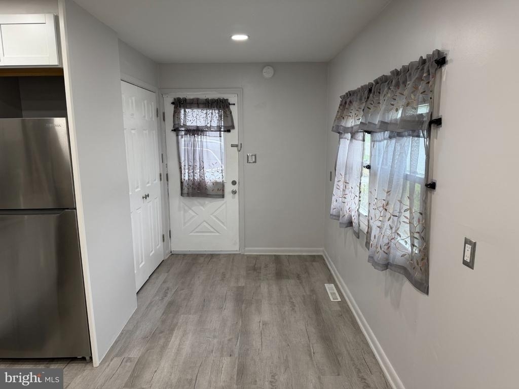 10 W Burton Avenue - Photo 4