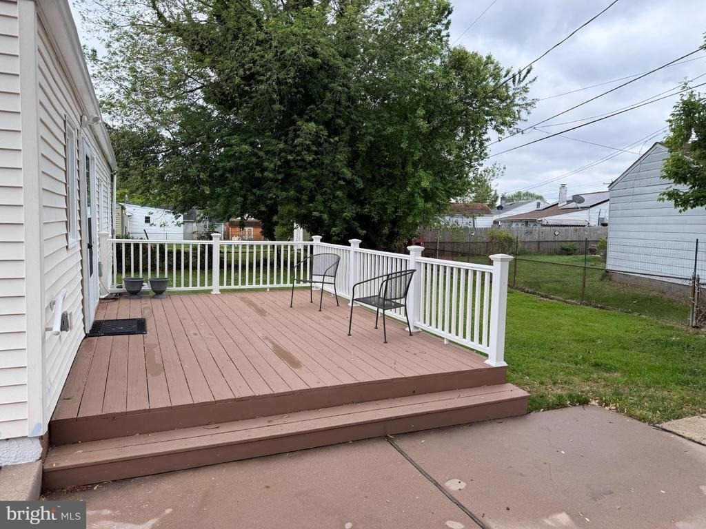 10 W Burton Avenue - Photo 11