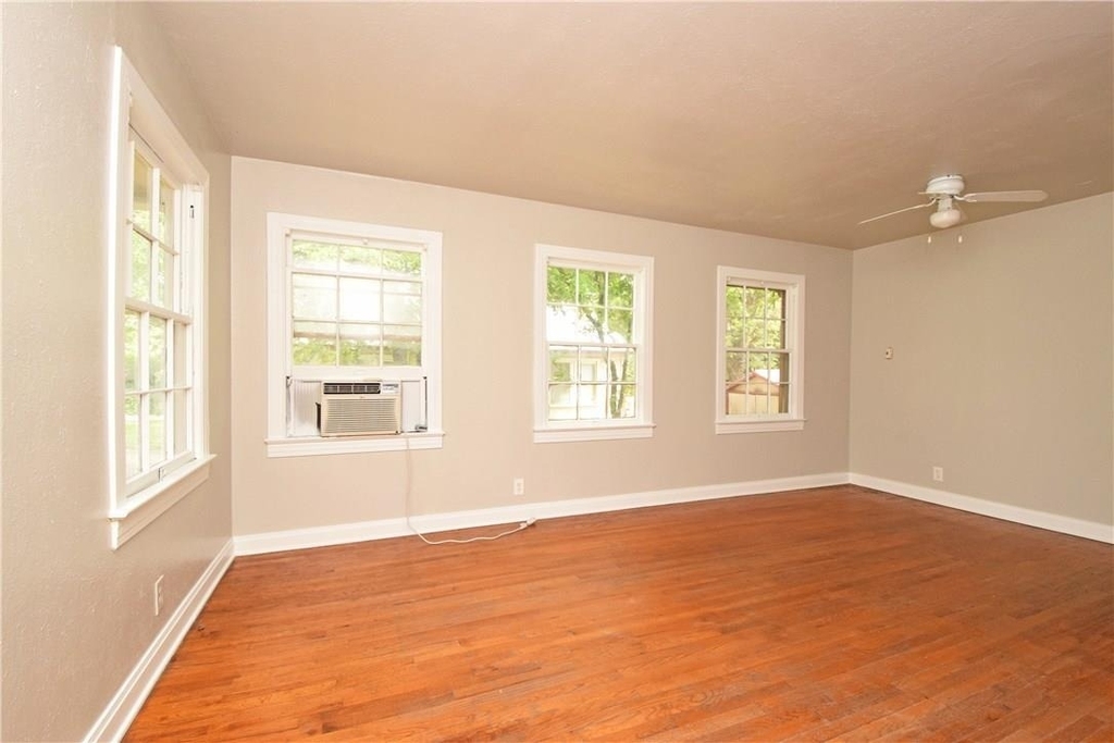 3701 Werner Ave - Photo 2