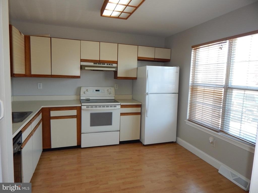 324 Stone Brook Place - Photo 5