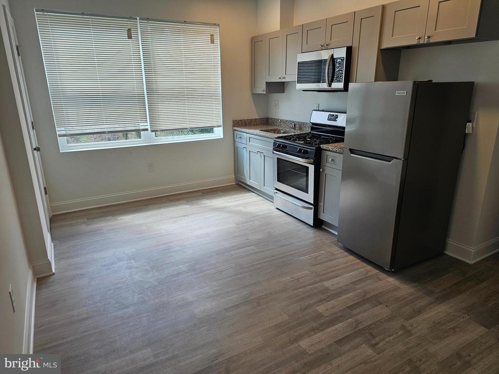 3929 4th Street Se - Photo 2