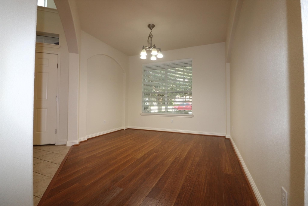 806 Zappa Dr - Photo 20