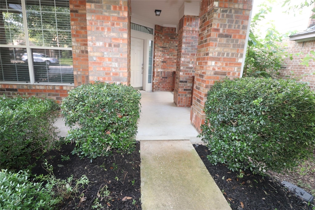 806 Zappa Dr - Photo 1