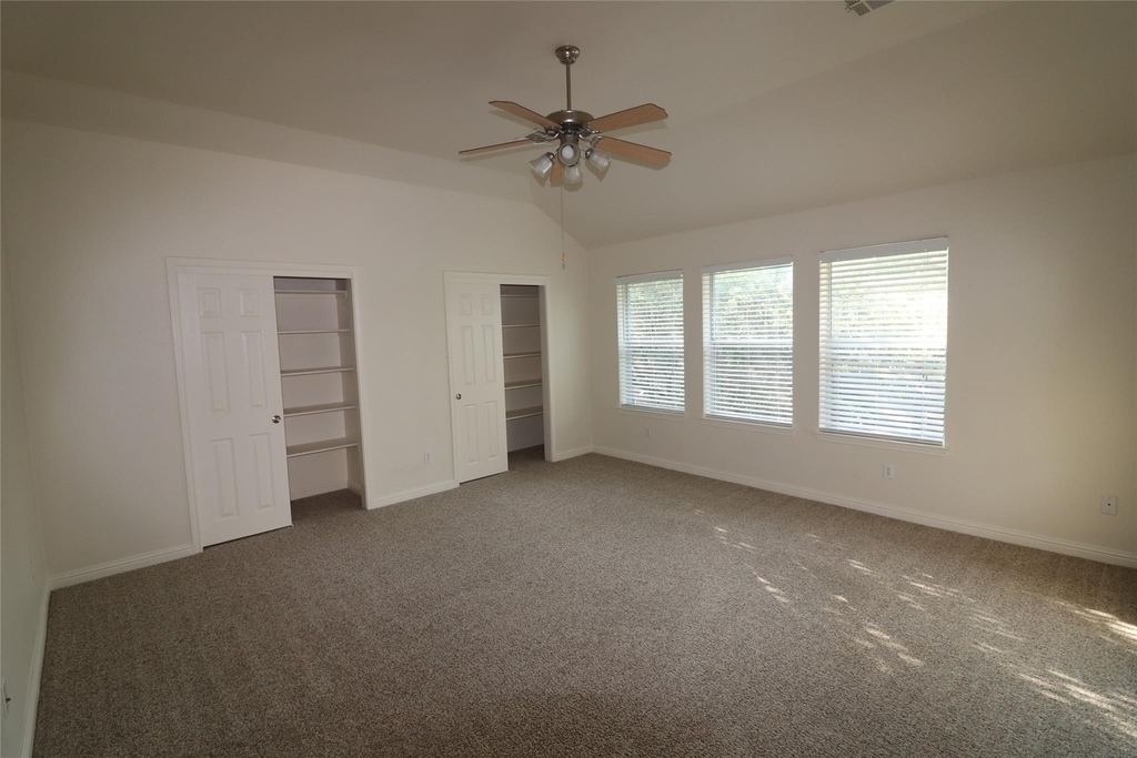 806 Zappa Dr - Photo 10