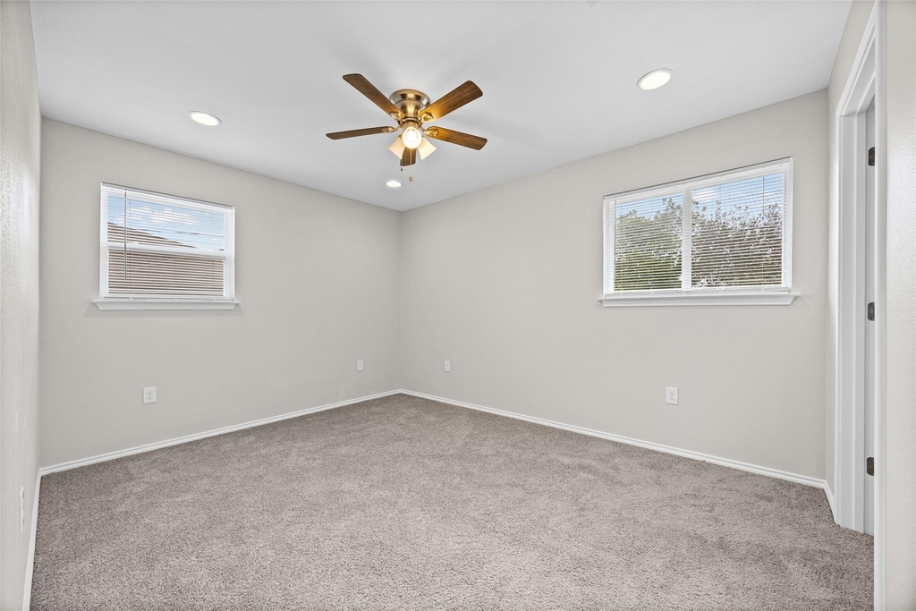 2615 Ektom Dr - Photo 13