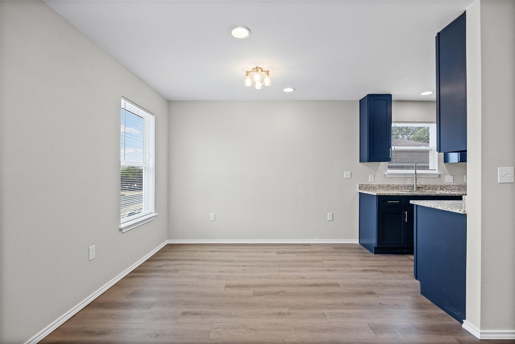 2615 Ektom Dr - Photo 9