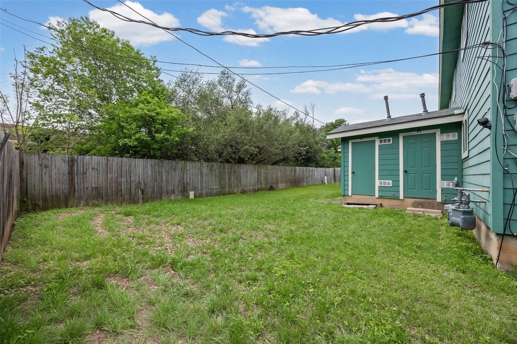 2615 Ektom Dr - Photo 17