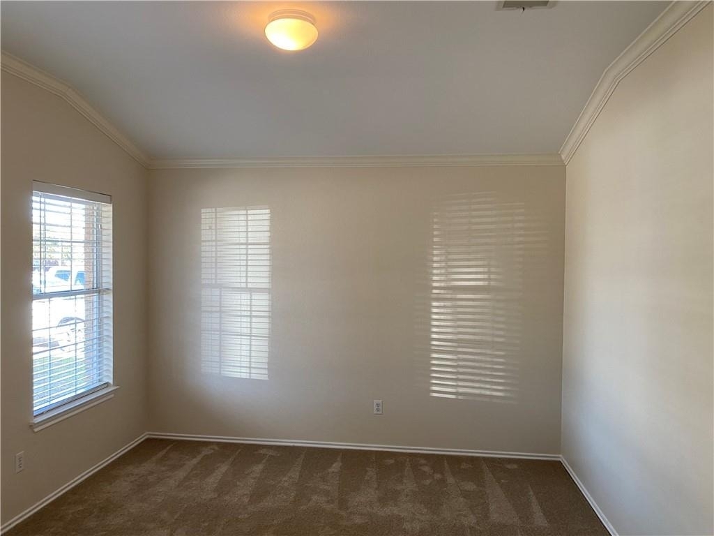 804 Sherry Dr - Photo 2