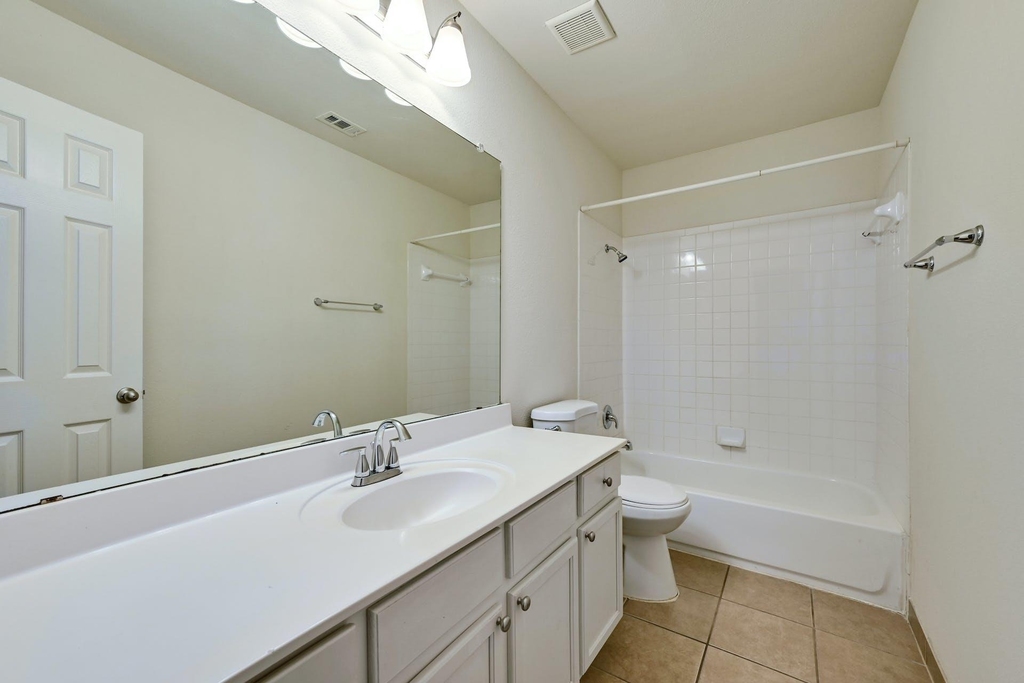 1531 Parkfield Cir - Photo 17