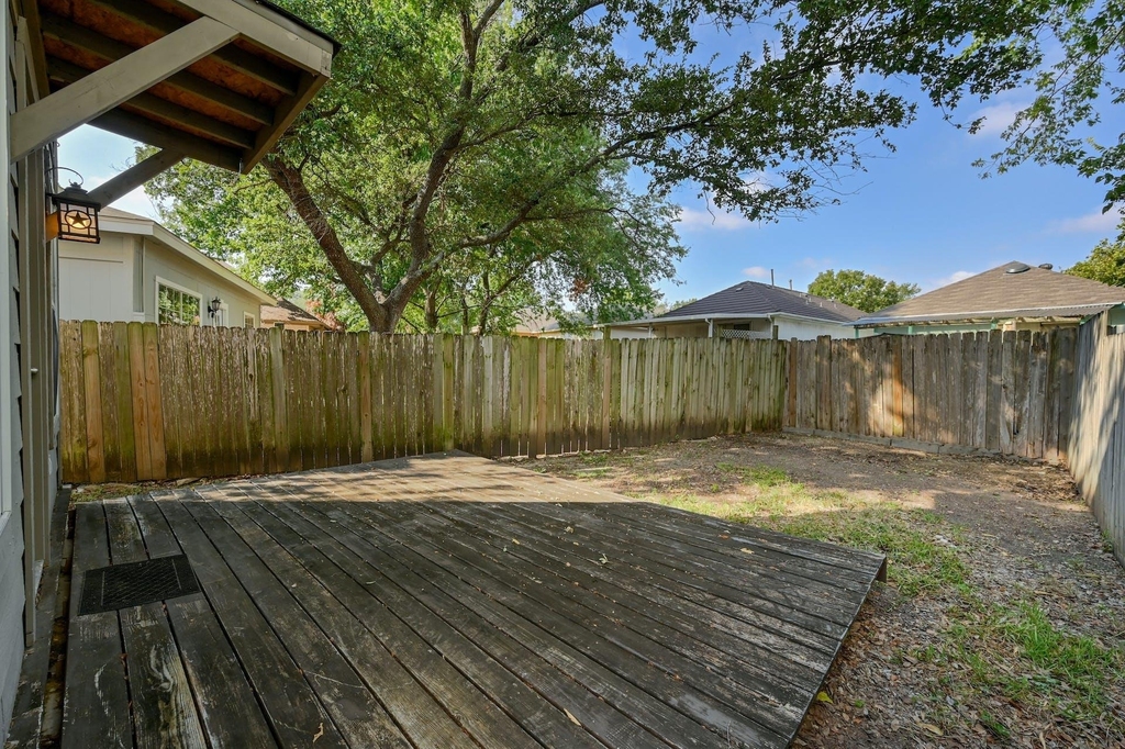 1531 Parkfield Cir - Photo 20