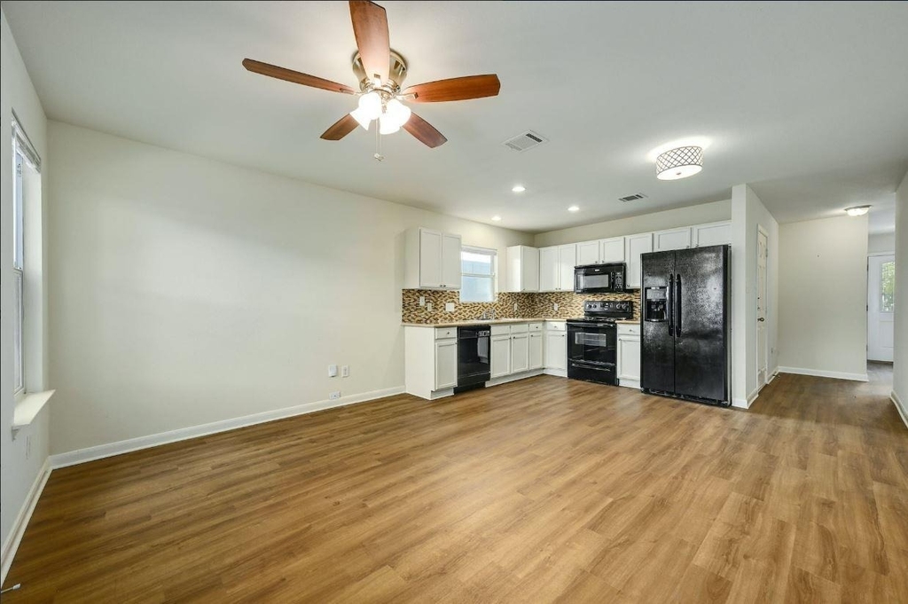 1531 Parkfield Cir - Photo 5