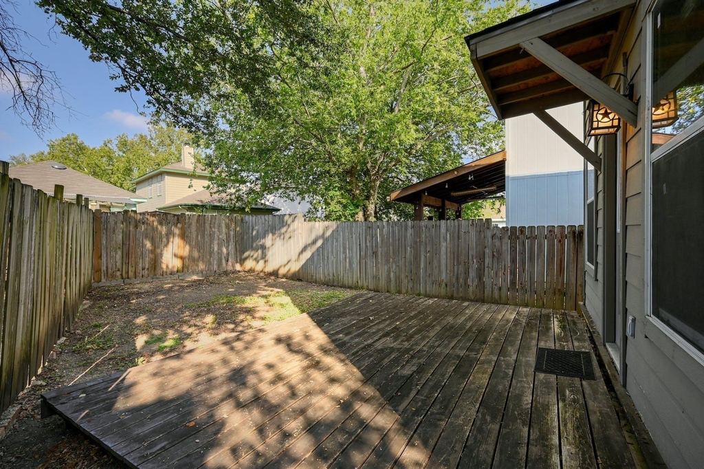 1531 Parkfield Cir - Photo 19
