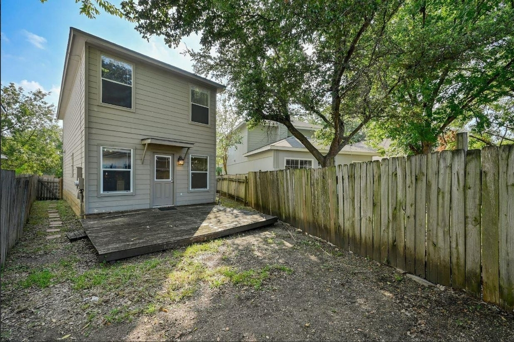 1531 Parkfield Cir - Photo 18