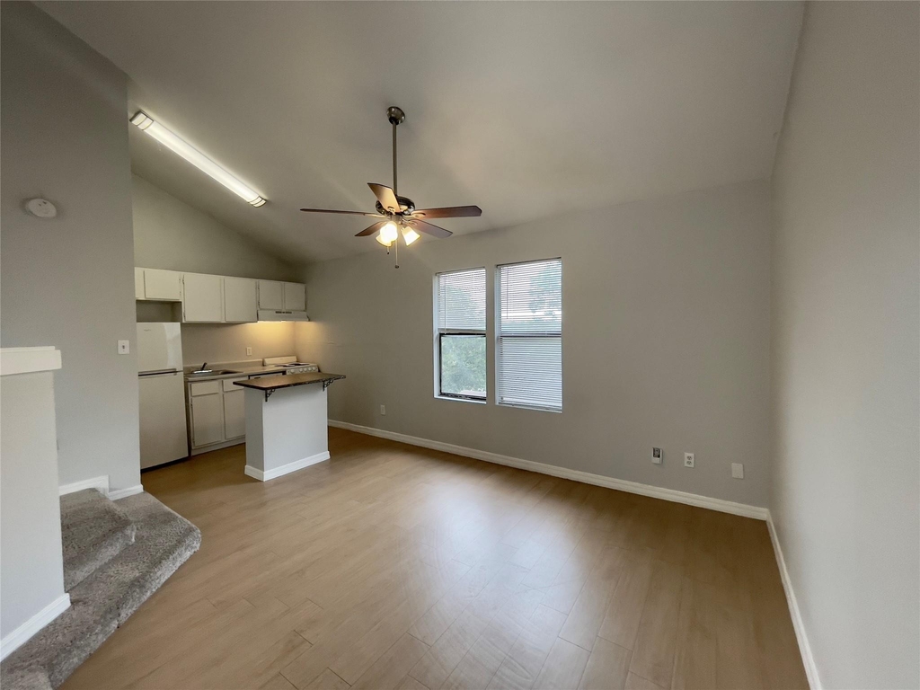 513 South Park Dr - Photo 6