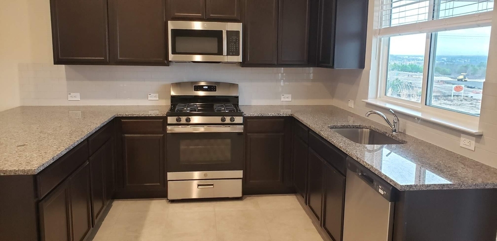 5612 Respinto Dr - Photo 10
