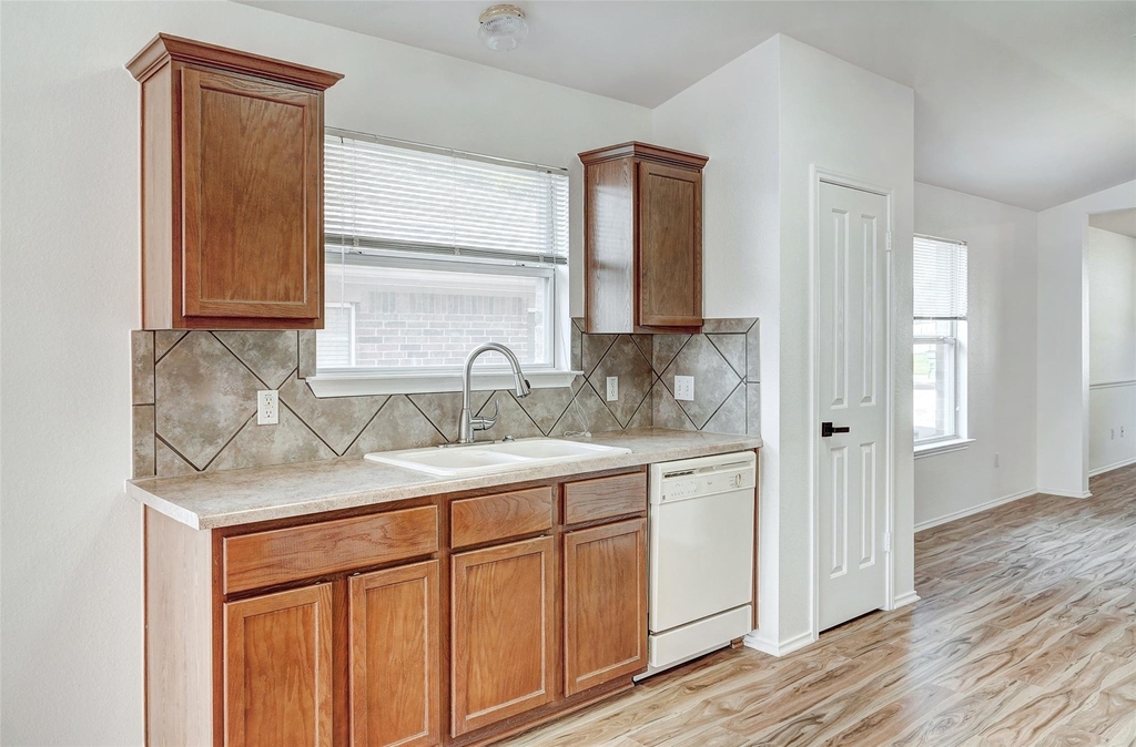 1305 Four Cabin Ct - Photo 12