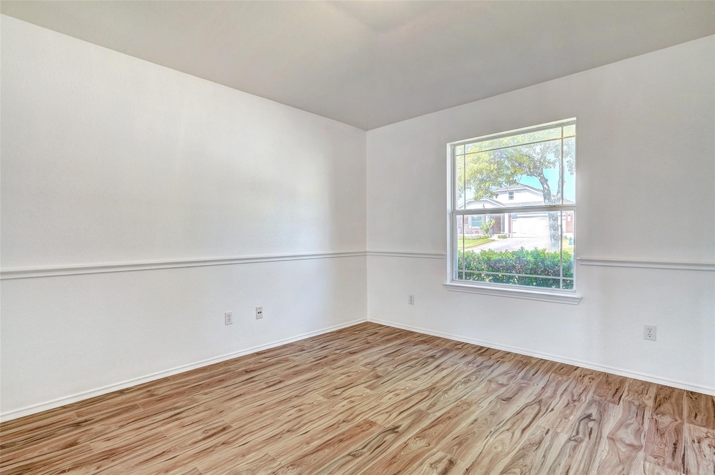 1305 Four Cabin Ct - Photo 6