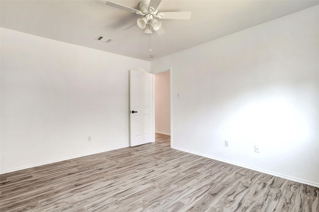 1305 Four Cabin Ct - Photo 30