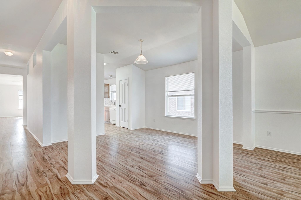 1305 Four Cabin Ct - Photo 3