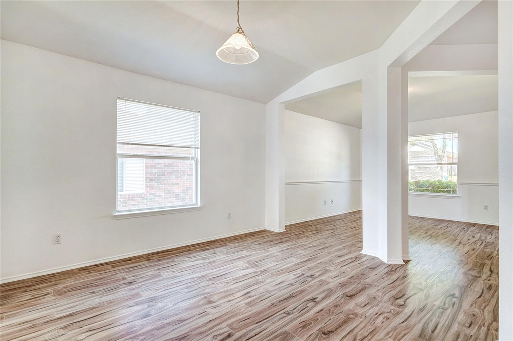 1305 Four Cabin Ct - Photo 4