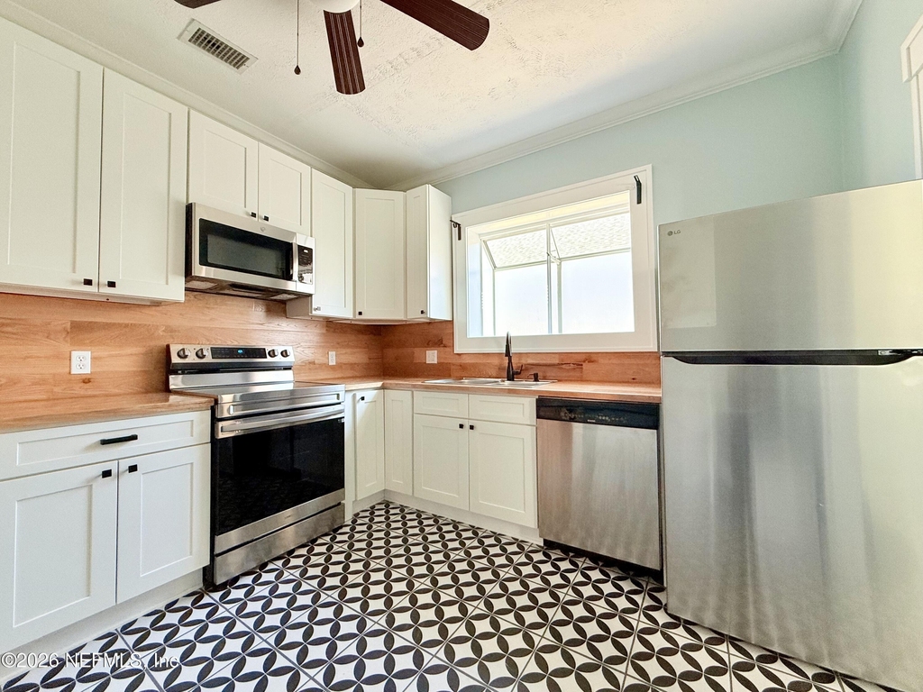 4530 Astral Street - Photo 4