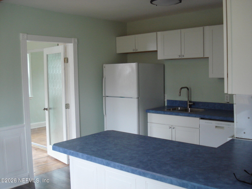 4776 Cardinal Boulevard - Photo 2