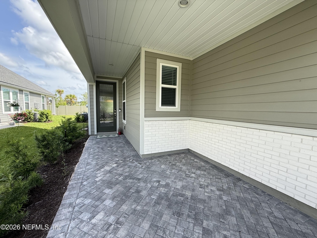 229 Cool Springs Avenue - Photo 2