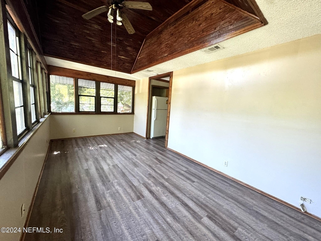 2611 Green Street - Photo 3