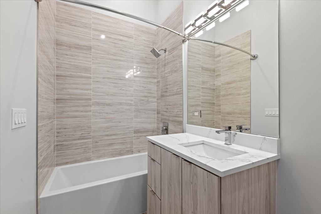2317 N Clark Street - Photo 7