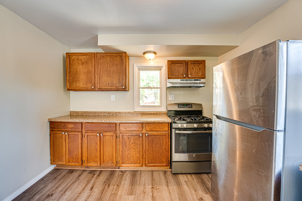 570 5th Avenue - Photo 8