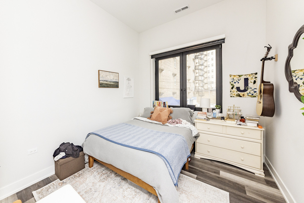 2317 N Clark Street - Photo 5