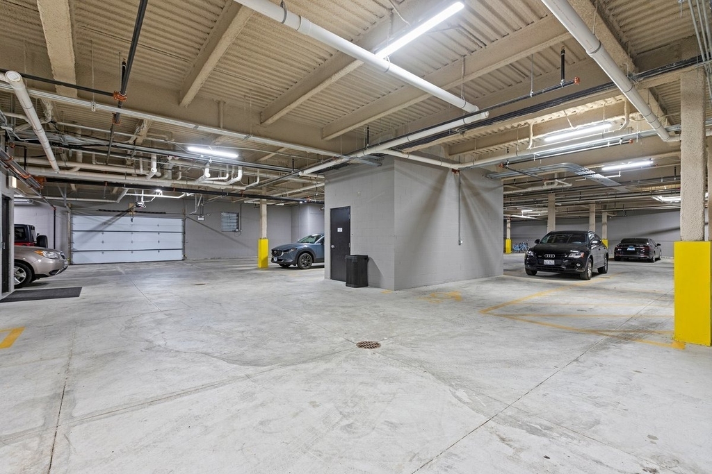 2317 N Clark Street - Photo 19